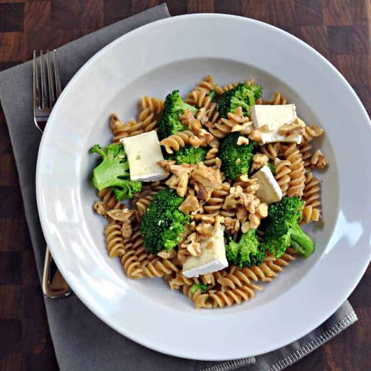 broccoli brie and walnut rotini
