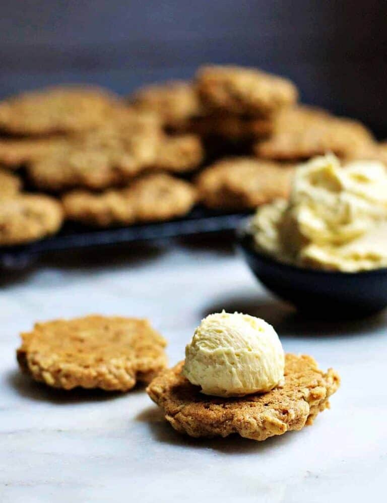 Oatmeal Sandwich Cookies with Vanilla Buttercream Pinch and Swirl