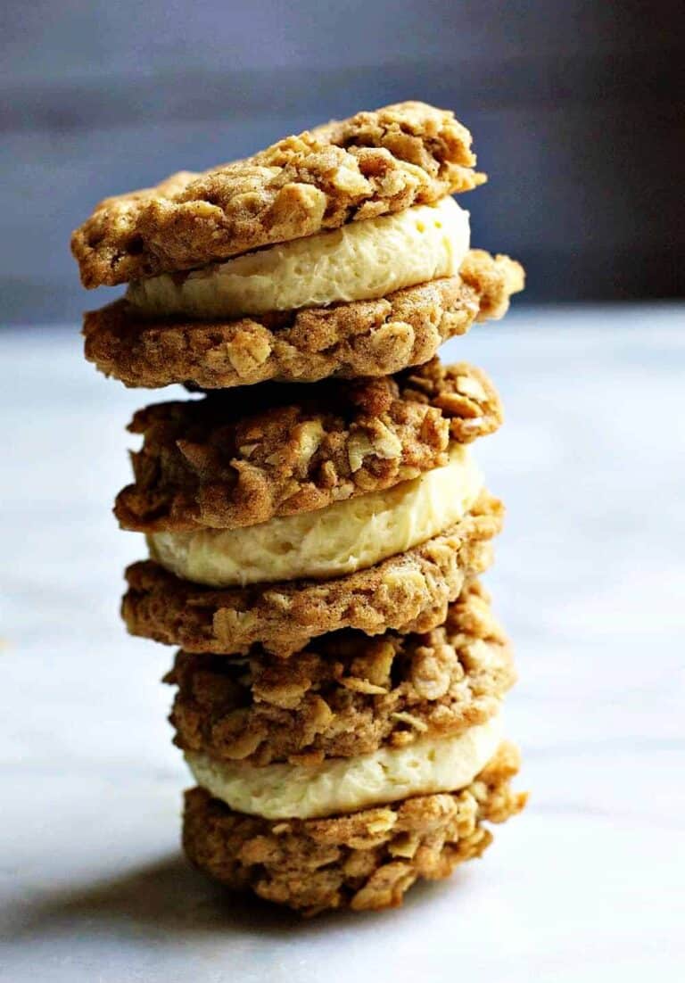 Oatmeal Sandwich Cookies with Vanilla Buttercream Pinch and Swirl