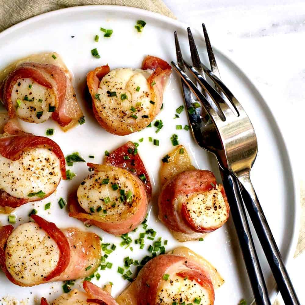 Bacon Wrapped Scallops featured