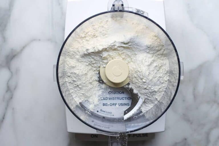 Lard Pie Crust (Ultra flaky and flavorful!) Pinch and Swirl