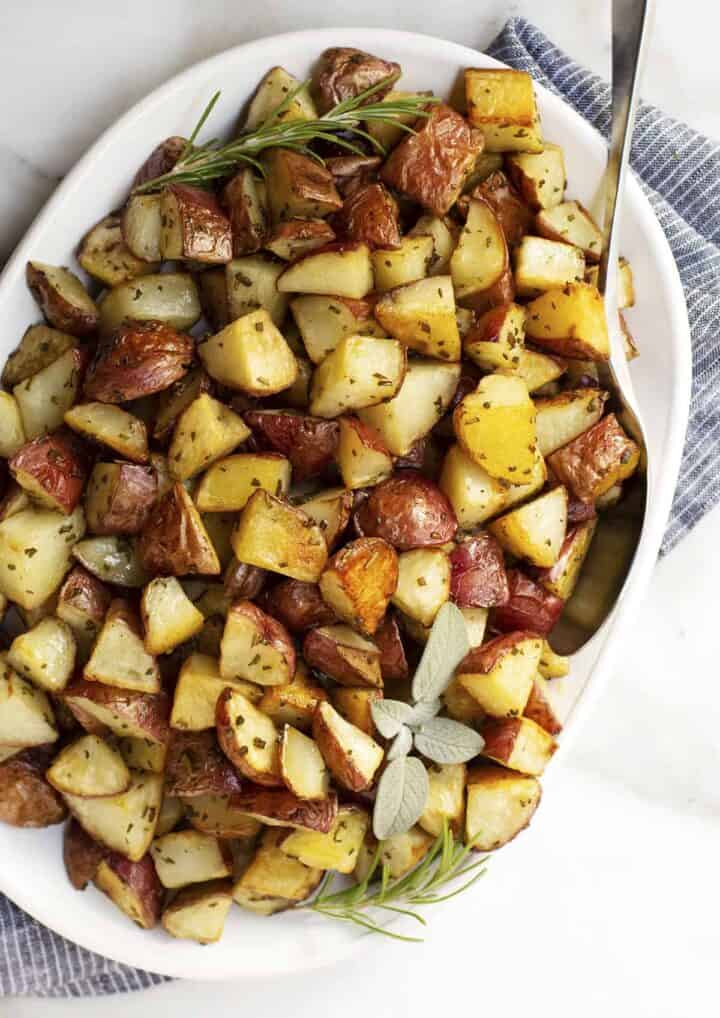 Italian Roasted Potatoes (Easy, Crispy and Creamy!) Pinch and Swirl