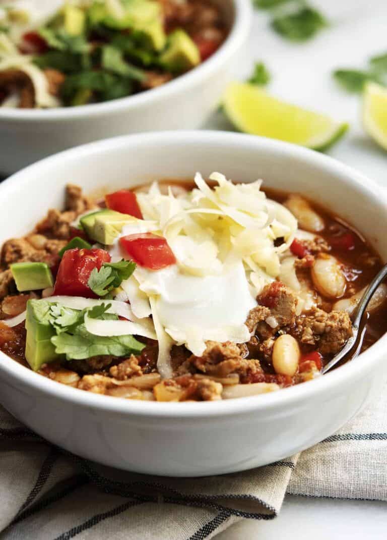 Easy White Bean Turkey Chili (15 min. Prep!) - Pinch and Swirl