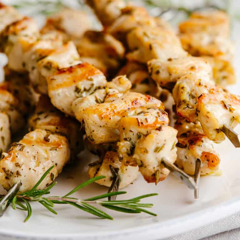 Chicken Kabobs in the Oven (Quick and easy!) Pinch and Swirl