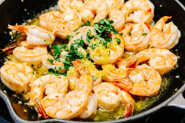 Lemon Garlic Butter Shrimp (20 minute meal!) - Pinch and Swirl