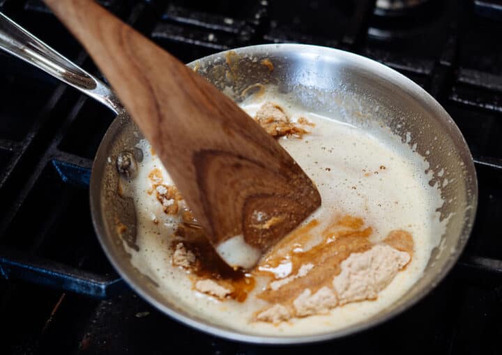 Turkey Gravy without Drippings (3 ingredients!) Pinch and Swirl