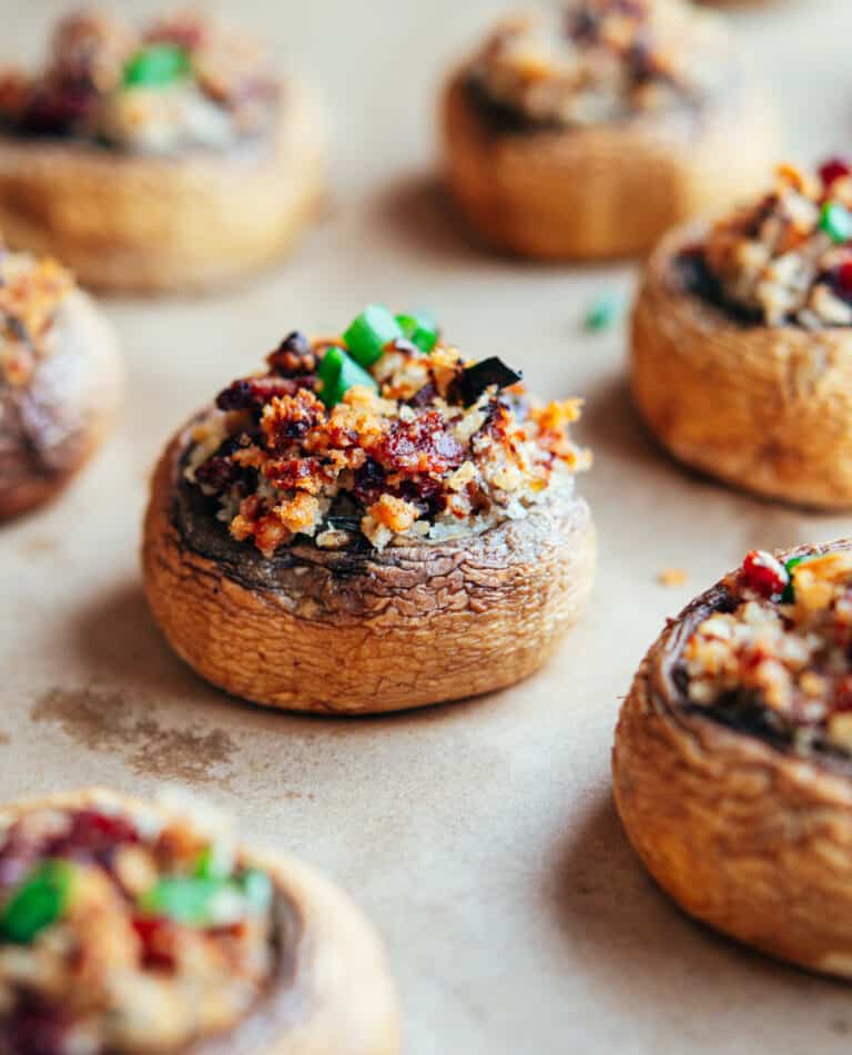 Bacon Stuffed Mushrooms (Plump and juicy!) - Pinch and Swirl