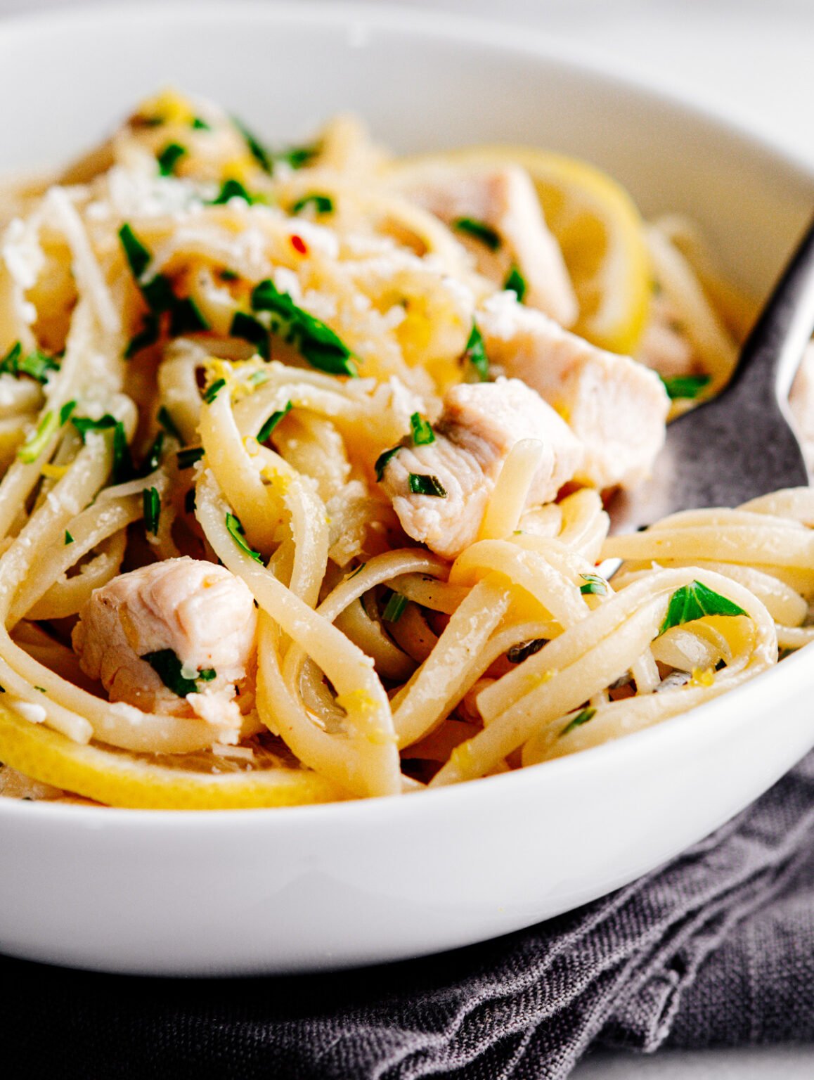 Lemon Garlic Chicken Pasta (30 minute meal!) Pinch and Swirl