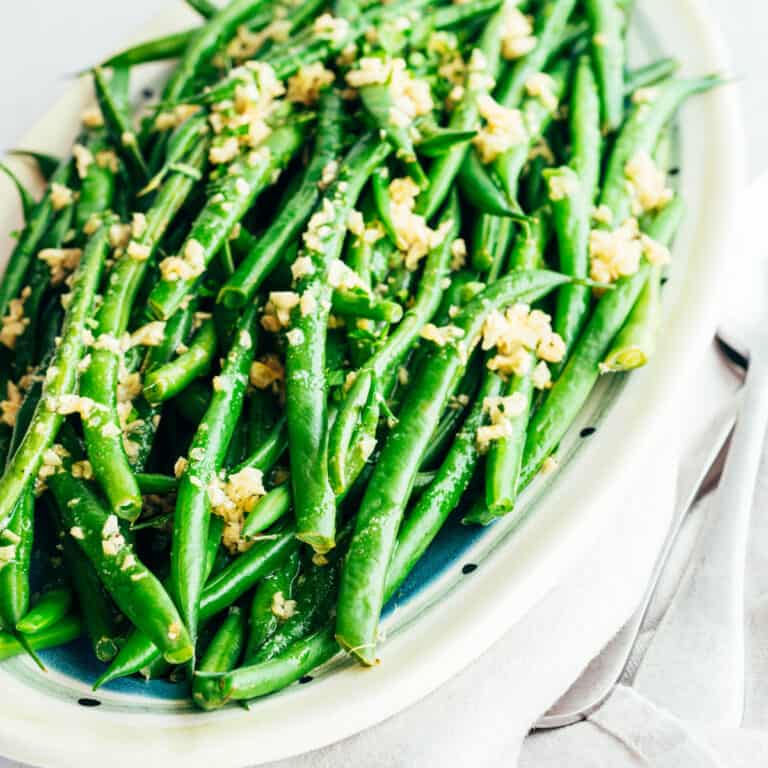 Garlic Butter Green Beans (17 Minutes!) Pinch and Swirl
