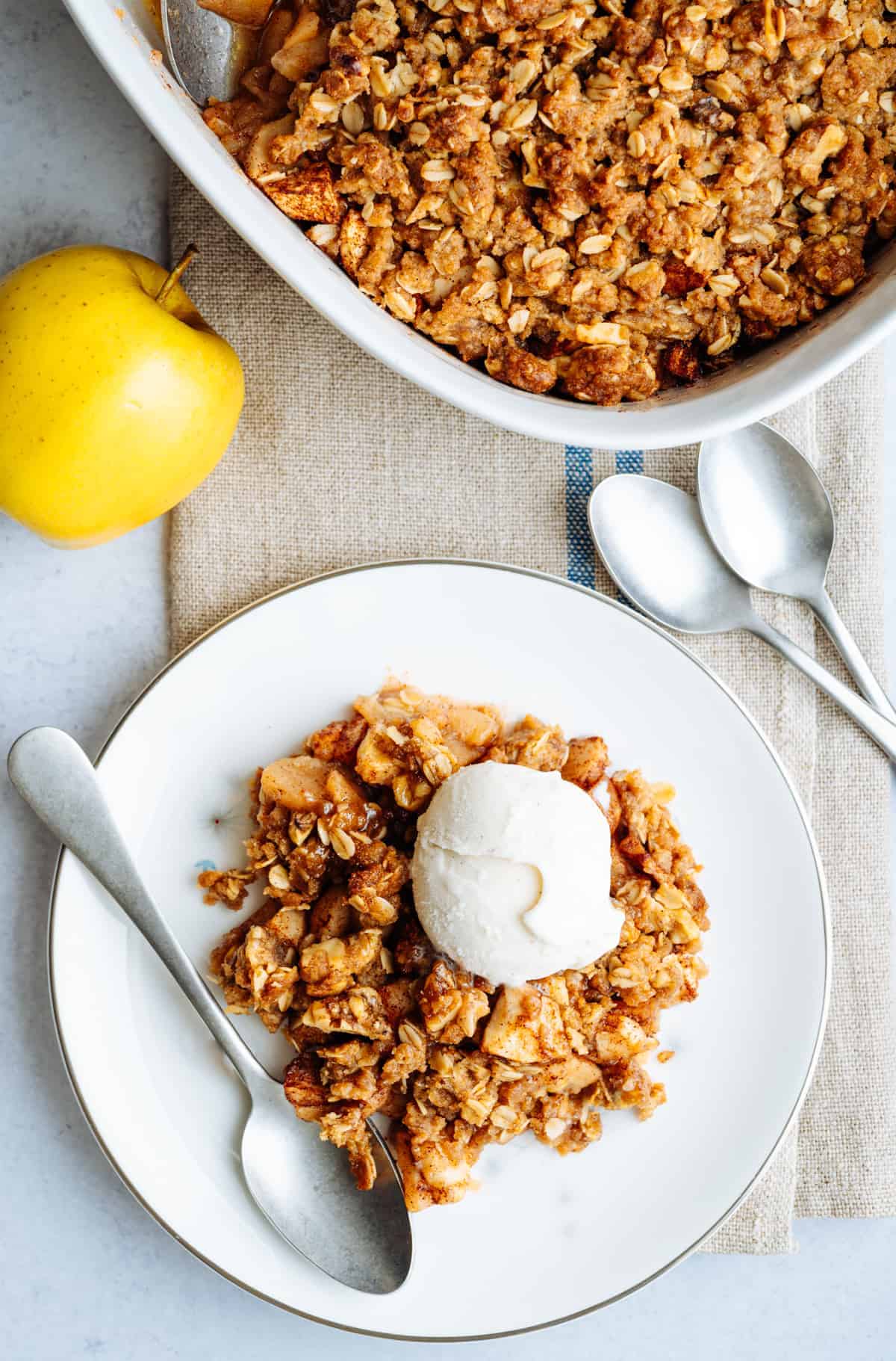 Easy Apple Crisp - Pinch and Swirl