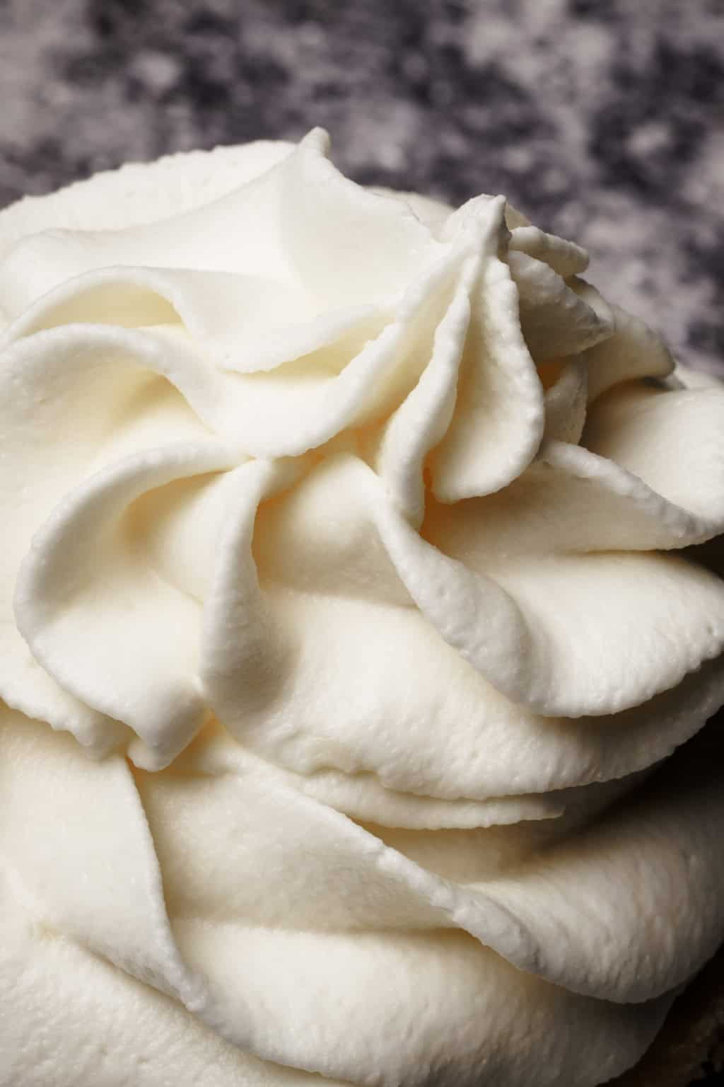Stabilized Whipped Cream Frosting 5 Minute Recipe Pinch And Swirl